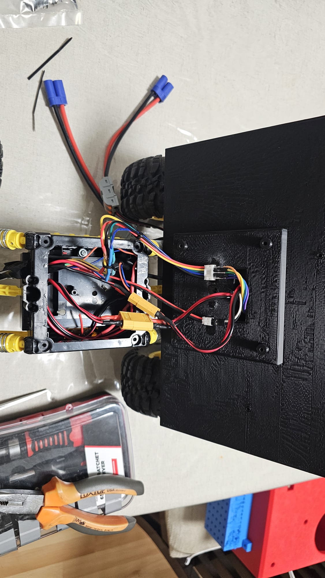 Inner assembly of the robot during the build